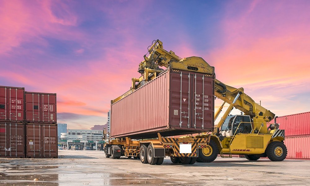 Building Trust, Not Just Routes: Why Switching to a New Freight Forwarder Can Be Your Best Move